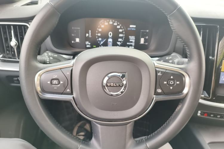 Used Volvo S60 2022 B4 Zhiyi Luxury Edition Steering Wheel