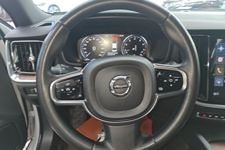 Used Volvo S60 2022 B4 Zhiyuan Luxury Edition Steering Wheel