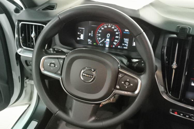 Used Volvo S60 2022 B4 Zhiyi Luxury Edition Steering Wheel