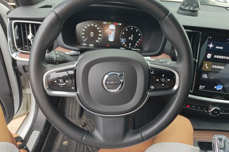 Used Volvo S60 2022 B4 Zhiyuan Luxury Edition Steering Wheel