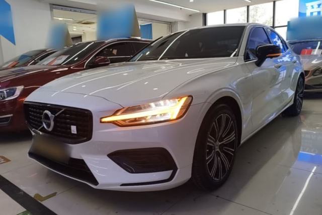 Used Volvo S60 2022 B4 Zhiyuan Luxury Edition