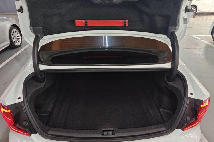 Used Volvo S60 2022 B4 Zhiyi Luxury Edition Trunk