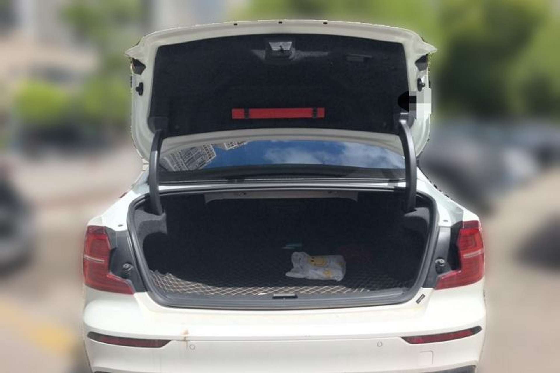 Used Volvo S60 2022 B4 Zhiyuan Luxury Edition Trunk