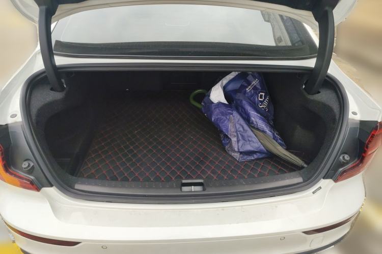 Used Volvo S60 2022 B4 Zhiyi Luxury Edition Trunk