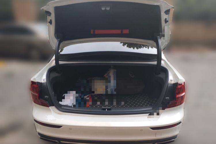 Used Volvo S60 2022 B4 Zhiyi Luxury Edition Trunk