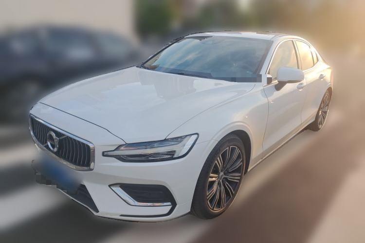 Used Volvo S60 2022 B4 Zhiyuan Luxury Edition Guazi used car, China used car export, Used car for sale, Used  cars, Cheapest cars for sale