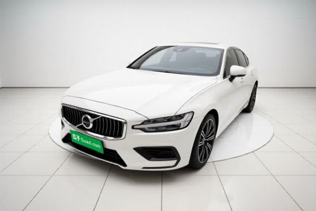 Ojetý Volvo S60 2022 B4 Zhiyuan Luxury Edition