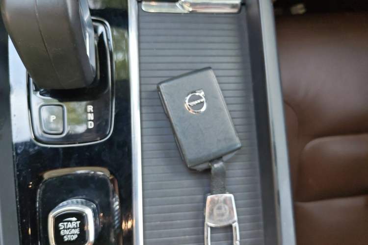 Used Volvo S60 2022 B4 Zhiyi Luxury Edition Vehicle Key
