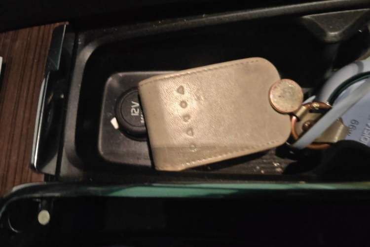 Used Volvo S60 2022 B4 Zhiyuan Luxury Edition Vehicle Key