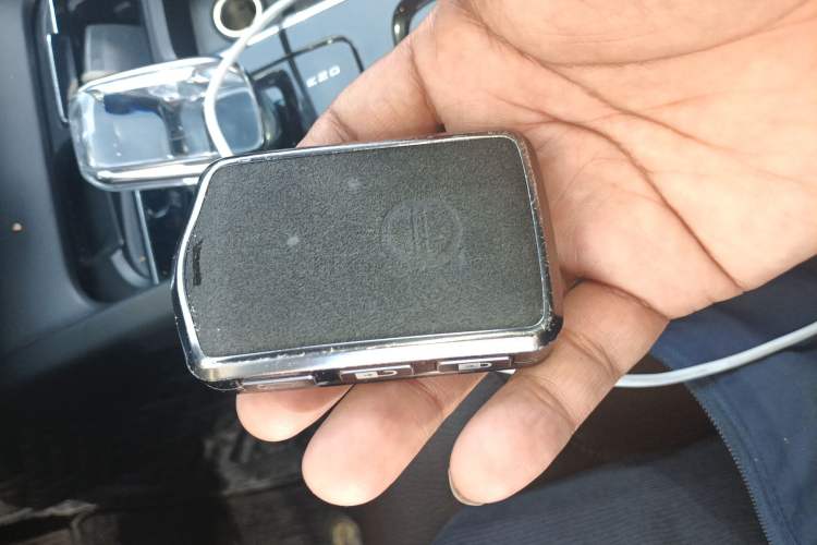 Used Volvo S60 2022 B4 Zhiyi Luxury Edition Vehicle Key