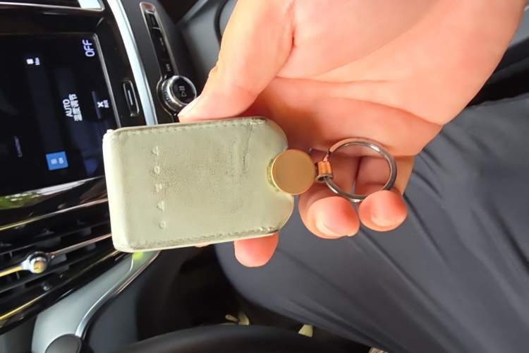 Used Volvo S60 2022 B3 Smart Drive Luxury Edition Vehicle Key
