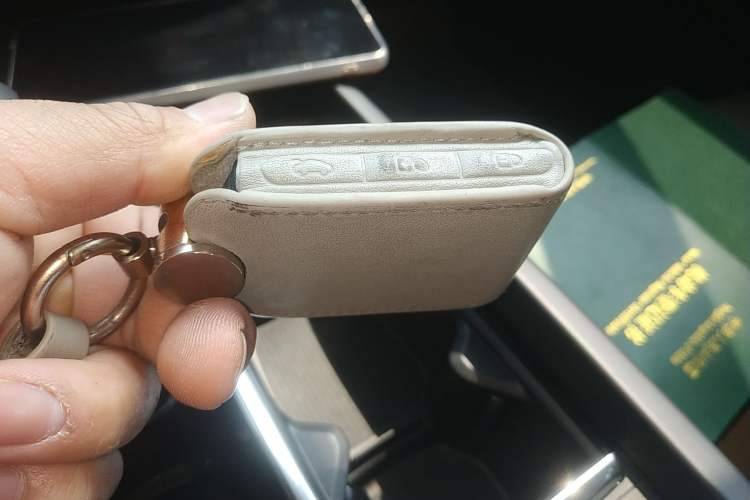 Used Volvo S60 2022 B4 Zhiyi Luxury Edition Vehicle Key