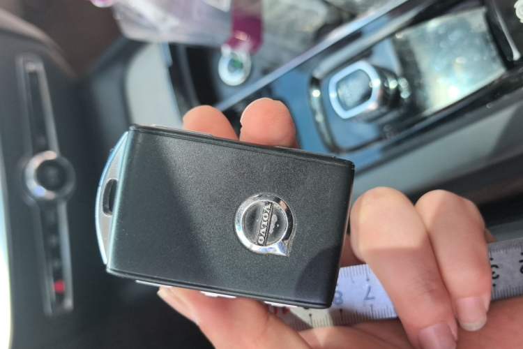 Used Volvo S60 2022 B4 Zhiyuan Luxury Edition Vehicle Key