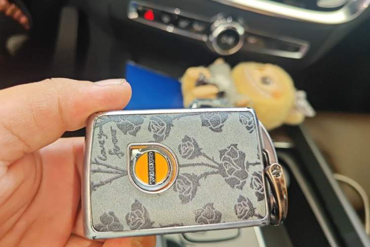 Used Volvo S60 2022 B4 Zhiyuan Luxury Edition Vehicle Key
