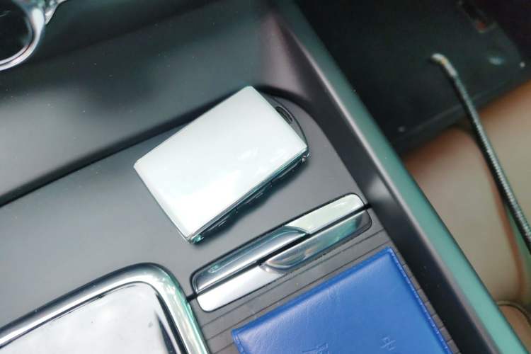 Used Volvo S60 2022 B4 Zhiyi Luxury Edition Vehicle Key