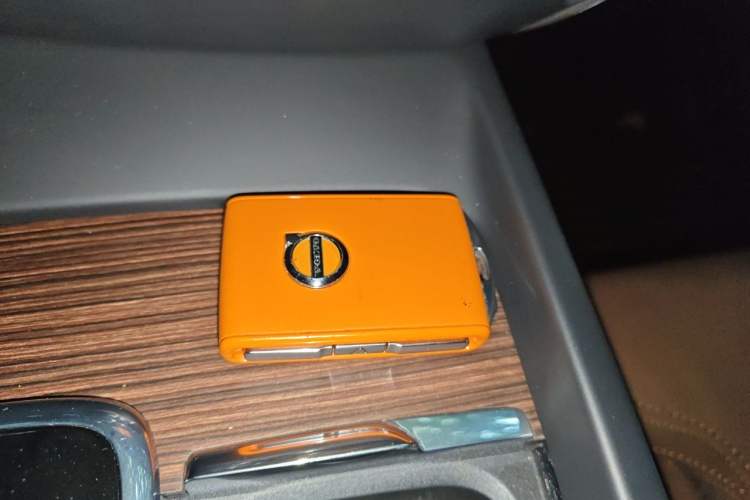Used Volvo S60 2022 B4 Zhiyuan Luxury Edition Vehicle Key
