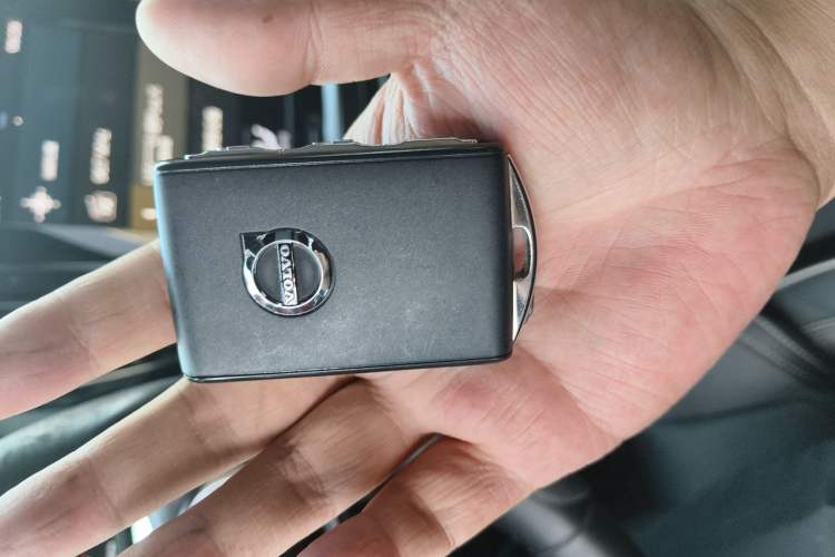 Used Volvo S60 2022 B4 Zhiyuan Sport Edition Vehicle Key