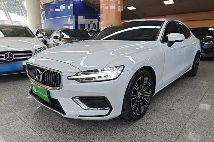 Used Volvo S60 2022 B4 Zhiyuan Luxury Edition Guazi used car, China used car export, Used car for sale, Used cars, Cheapest cars for sale