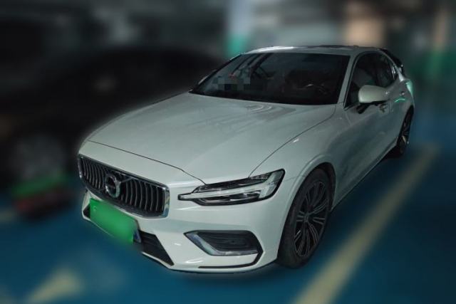 Used Volvo S60 2022 B4 Zhiyuan Luxury Edition