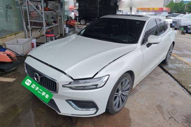 Used Volvo S60 2022 B4 Zhiyuan Luxury Edition