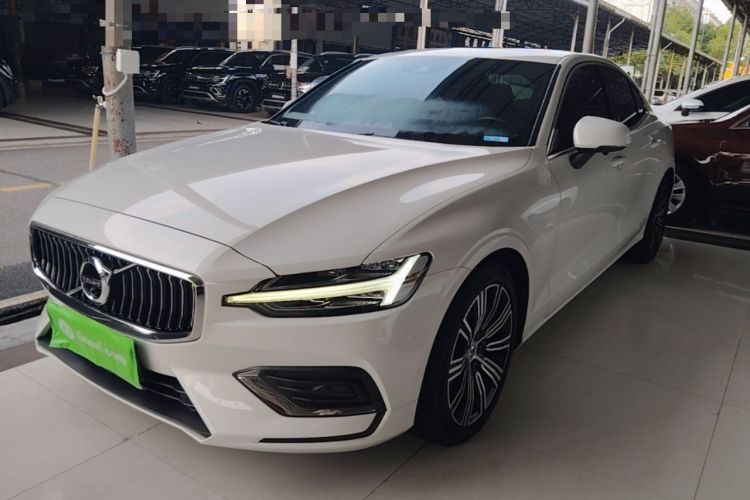 Used Volvo S60 2022 B4 Zhiyuan Luxury Edition Guazi used car, China used car export, Used car for sale, Used  cars, Cheapest cars for sale