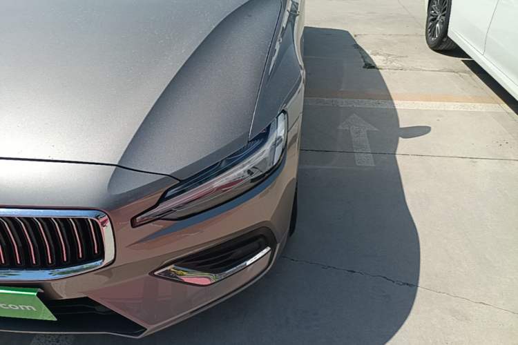 Used Volvo S60 2022 B4 Zhiyi Luxury Edition Left Front Headlight