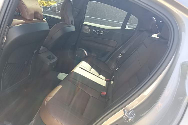 Used Volvo S60 2022 B4 Zhiyi Luxury Edition Left Rear Seat
