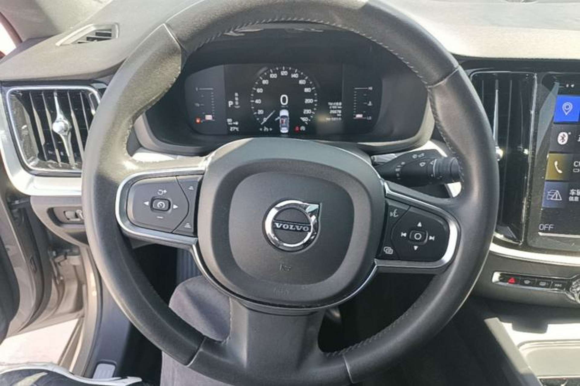 Used Volvo S60 2022 B4 Zhiyi Luxury Edition Steering Wheel