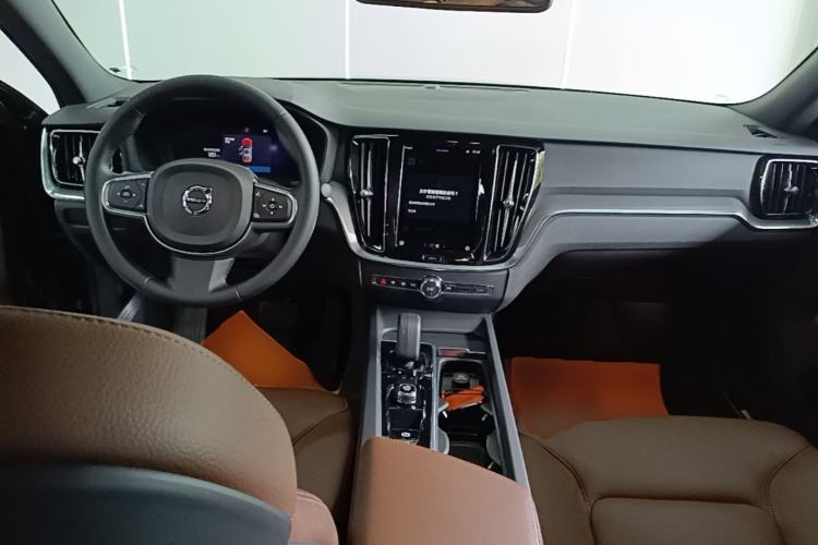 Used Volvo S60 2023 B4 Zhiyi Luxury Edition Center Console