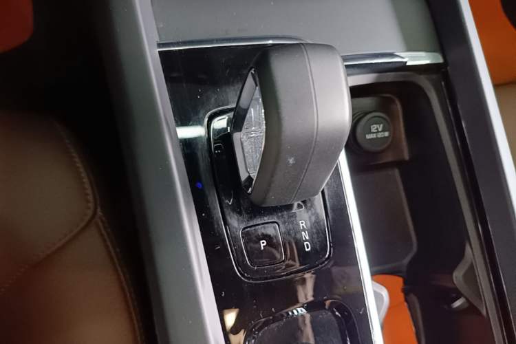 Used Volvo S60 2023 B4 Zhiyi Luxury Edition Gear Lever