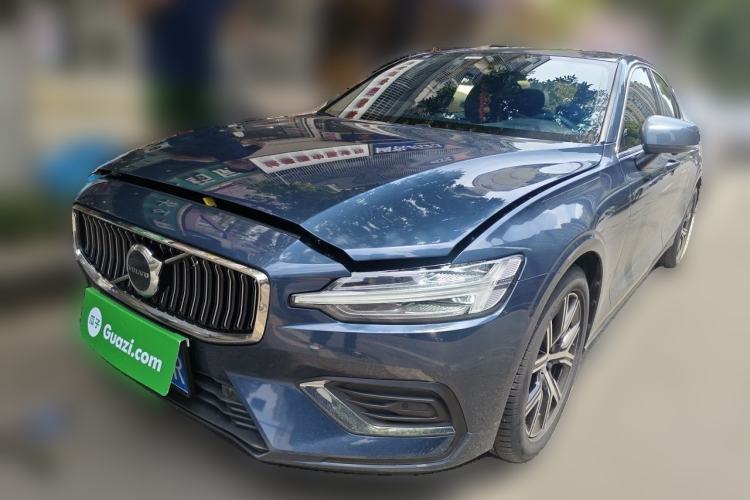 Used Volvo S60 2023 B4 Zhiyi Luxury Edition Guazi used car, China used car export, Used car for sale, Used cars, Cheapest cars for sale