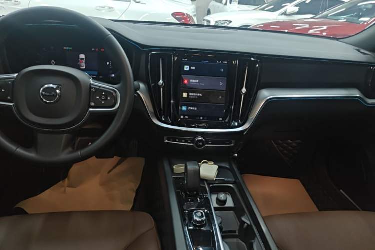 Used Volvo S60 2023 B4 Zhiyi Luxury Edition Audio And AC Panel