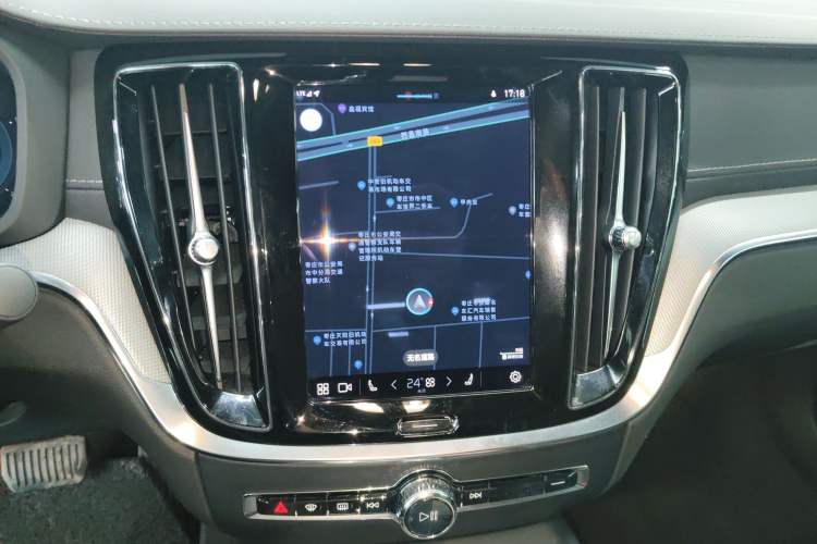Used Volvo S60 2023 B5 Zhiya Sport Edition Audio And AC Panel
