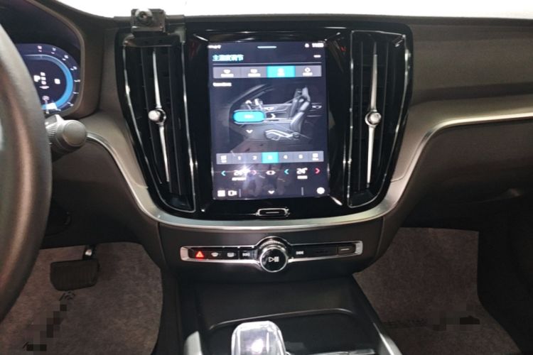 Used Volvo S60 2023 B4 Zhiyi Luxury Edition Audio And AC Panel