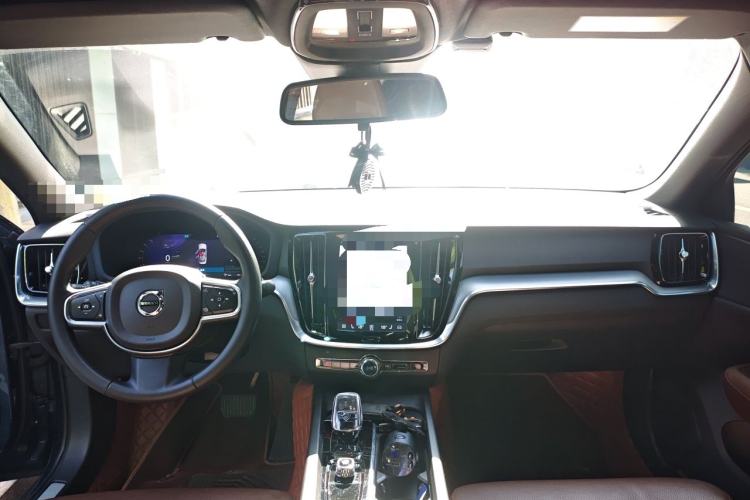 Used Volvo S60 2023 B4 Zhiyi Luxury Edition Center Console
