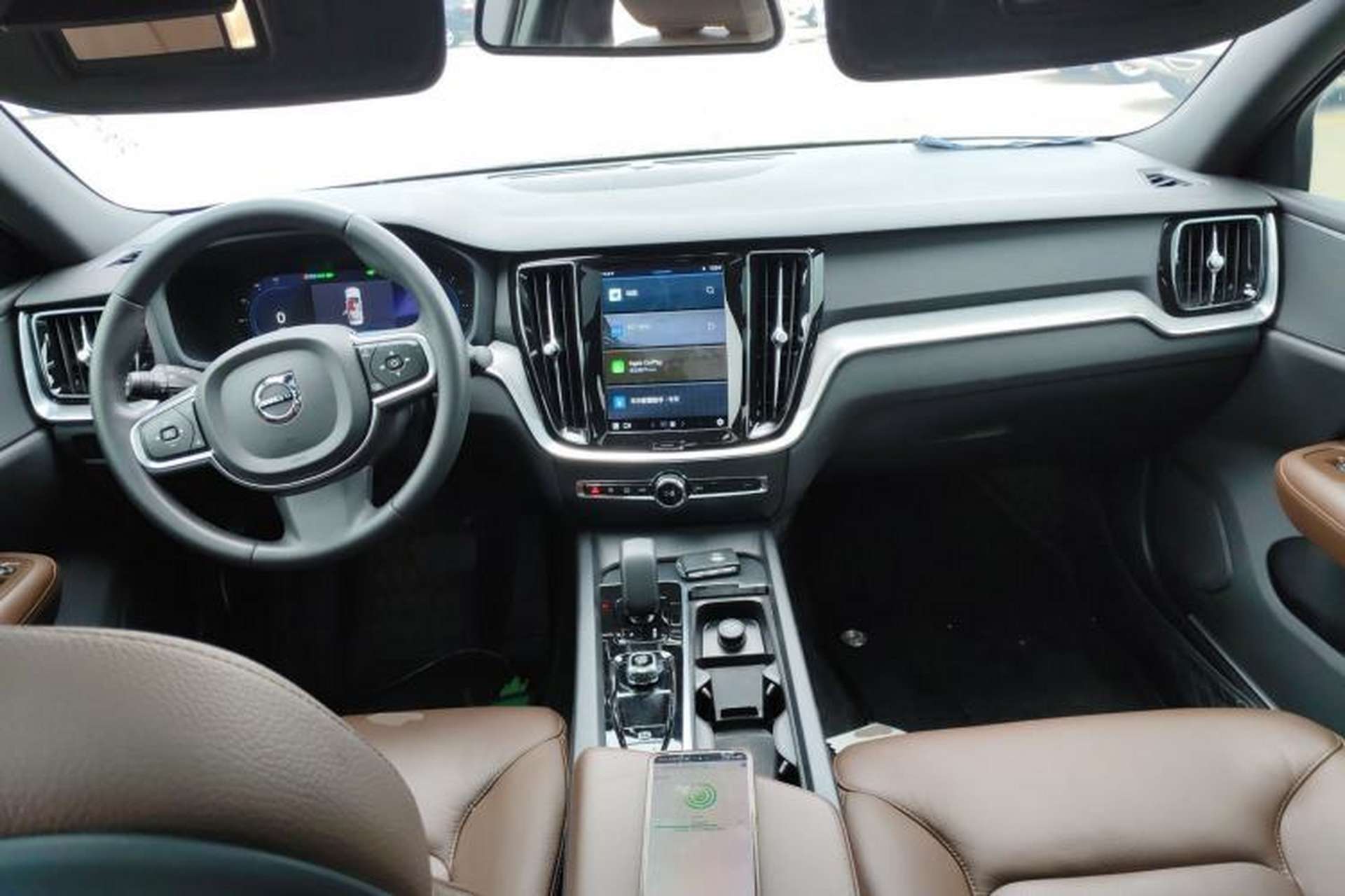 Used Volvo S60 2023 B4 Zhiyi Luxury Edition Center Console