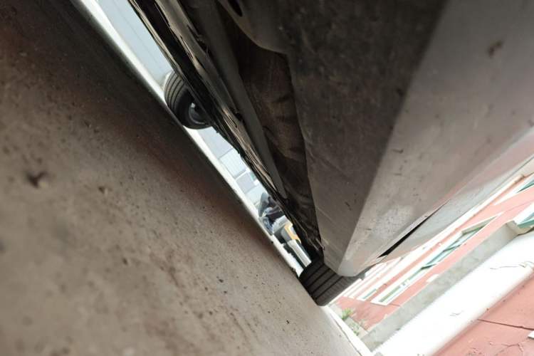 Used Volvo S60 2023 B4 Zhiyuan Luxury Edition Chassis Front Left