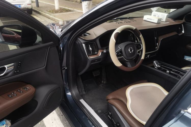 Used Volvo S60 2023 B4 Zhiyuan Luxury Edition Driver Seat