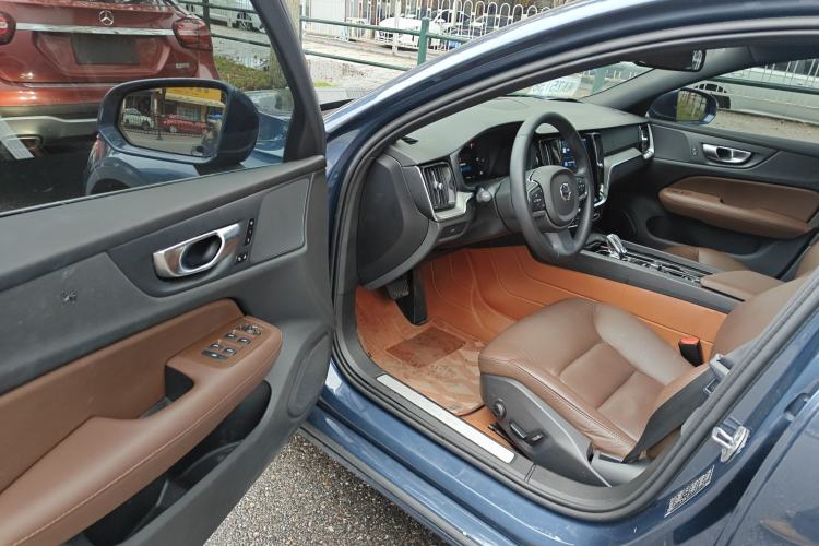 Used Volvo S60 2023 B4 Zhiyi Luxury Edition Driver Seat