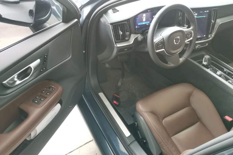 Used Volvo S60 2023 B4 Zhiyi Luxury Edition Driver Seat