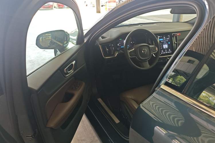 Used Volvo S60 2023 B4 Zhiyi Luxury Edition Driver Seat