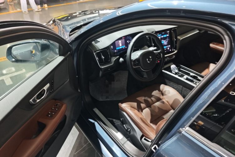 Used Volvo S60 2023 B4 Zhiyi Luxury Edition Driver Seat