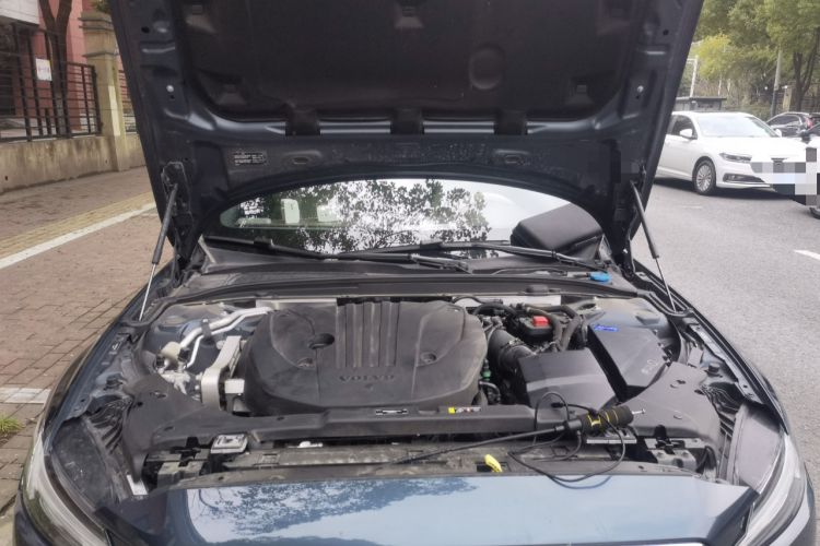 Used Volvo S60 2023 B4 Zhiyuan Luxury Edition Engine Bay