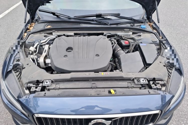 Used Volvo S60 2023 B4 Zhiyi Luxury Edition Engine Bay