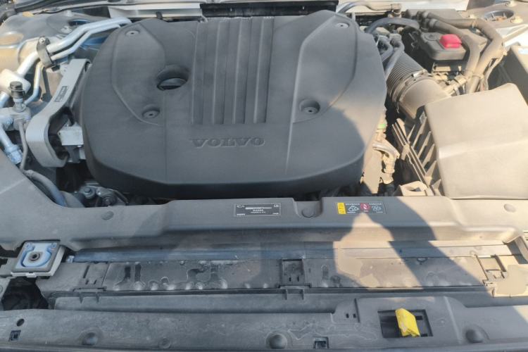 Used Volvo S60 2023 B4 Zhiyuan Luxury Edition Engine Bay
