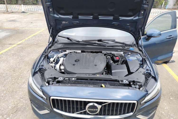 Used Volvo S60 2023 B4 Zhiyi Luxury Edition Engine Bay