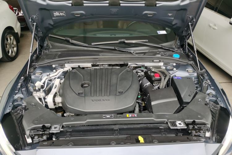 Used Volvo S60 2023 B4 Zhiyi Luxury Edition Engine Bay