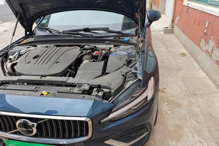 Used Volvo S60 2023 B4 Zhiyuan Luxury Edition Engine Bay Left