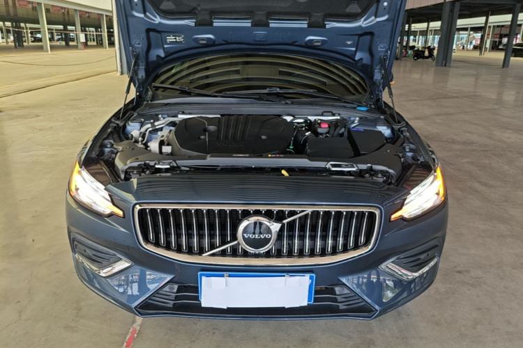 Used Volvo S60 2023 B4 Zhiyi Luxury Edition Engine Bay