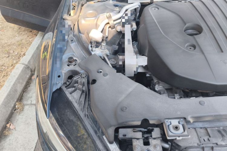 Used Volvo S60 2023 B4 Zhiyuan Luxury Edition Engine Bay Right